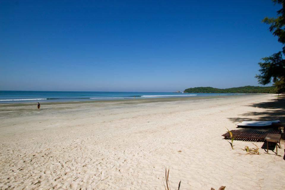 Bamboo Bungalows Koh Phayam Exteriör bild